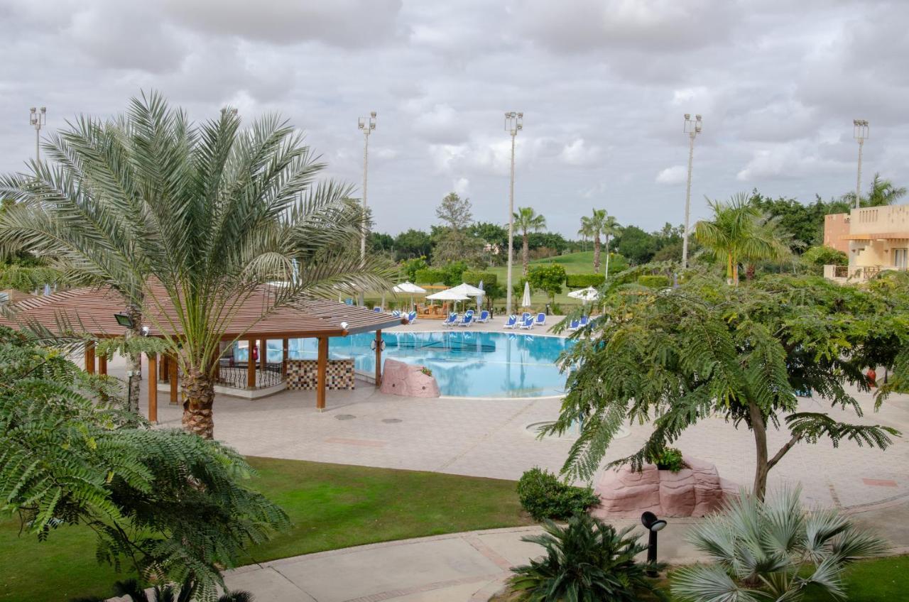 Swiss Inn Pyramids Golf Resort 6th of October City Zewnętrze zdjęcie